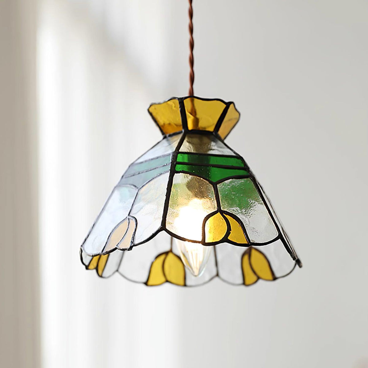 Coriva lampă suspendată din sticlă colorată, în stil modernist de la mijlocul secolului