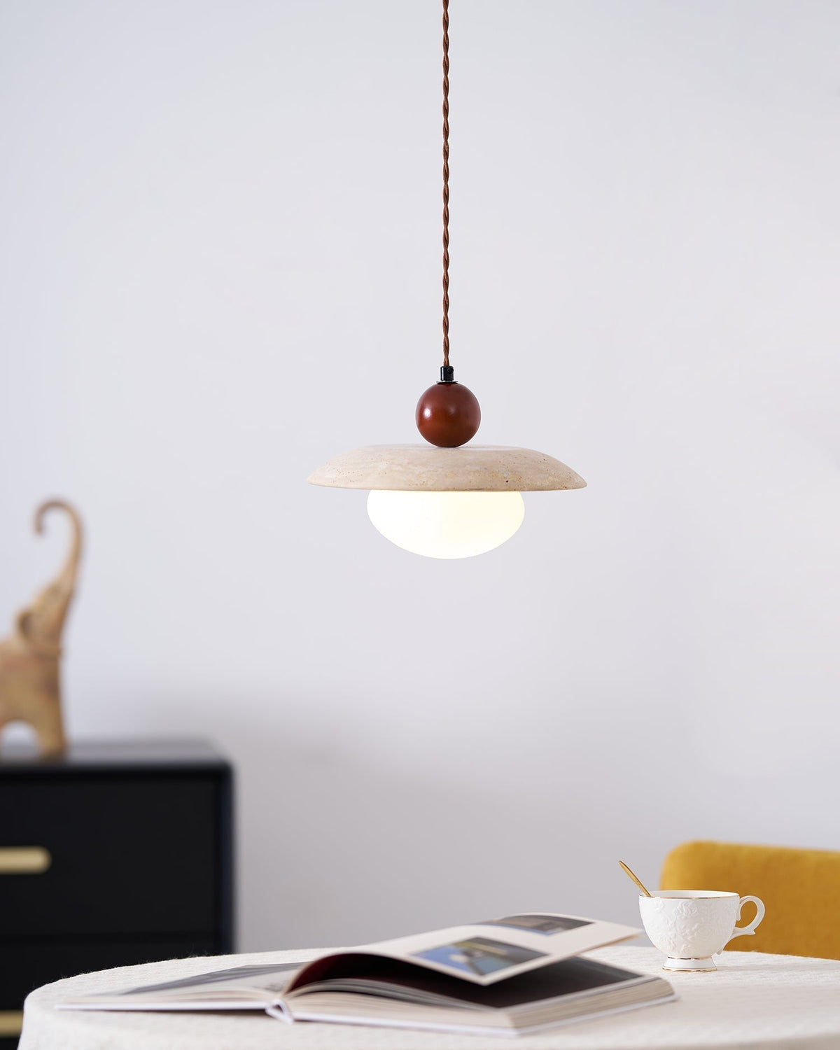 Seroaya lampă suspendată candelabru din travertin în stil modern