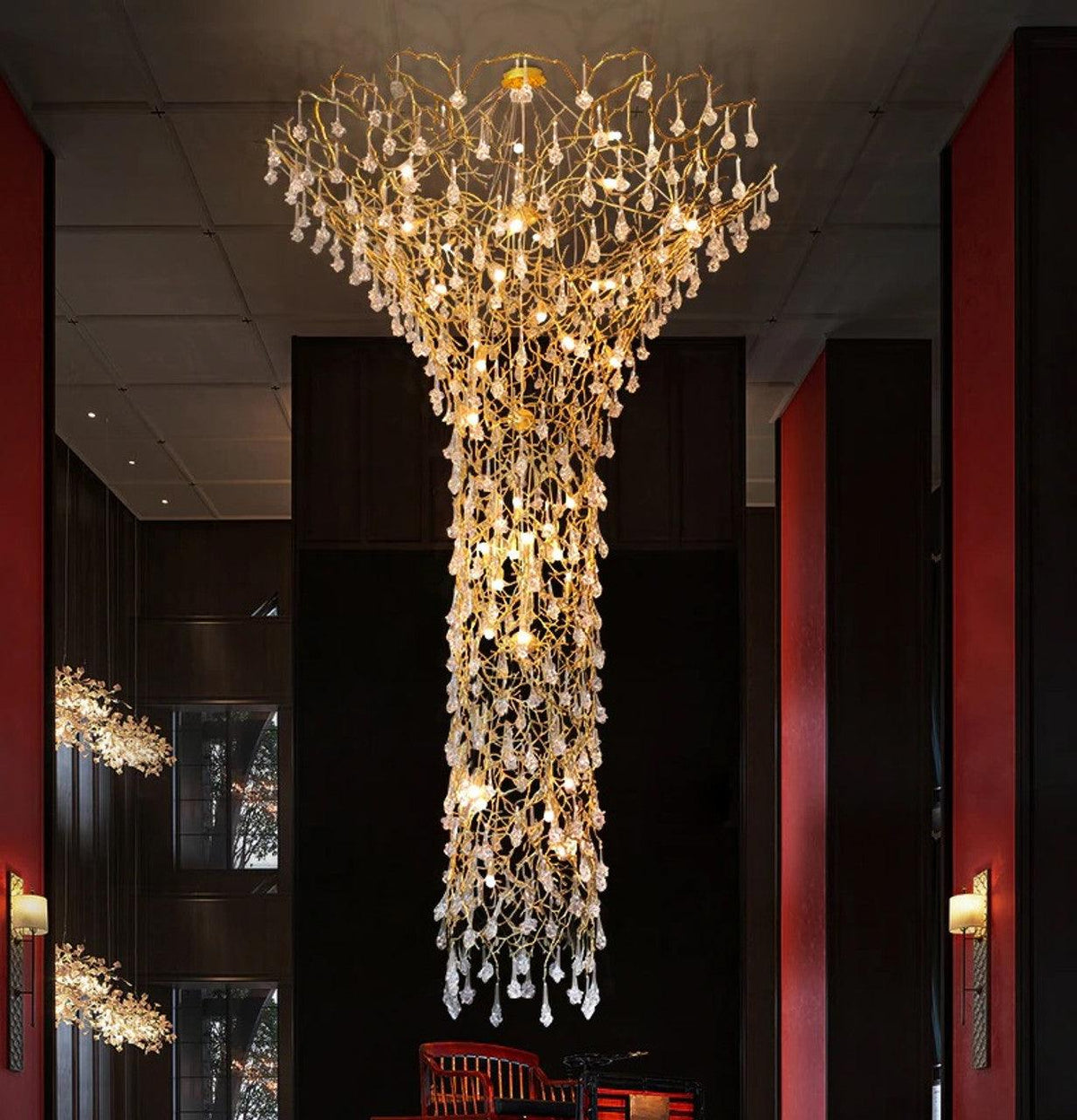 Abeleisa candelabru din ramuri de copac, alamă și cristal
