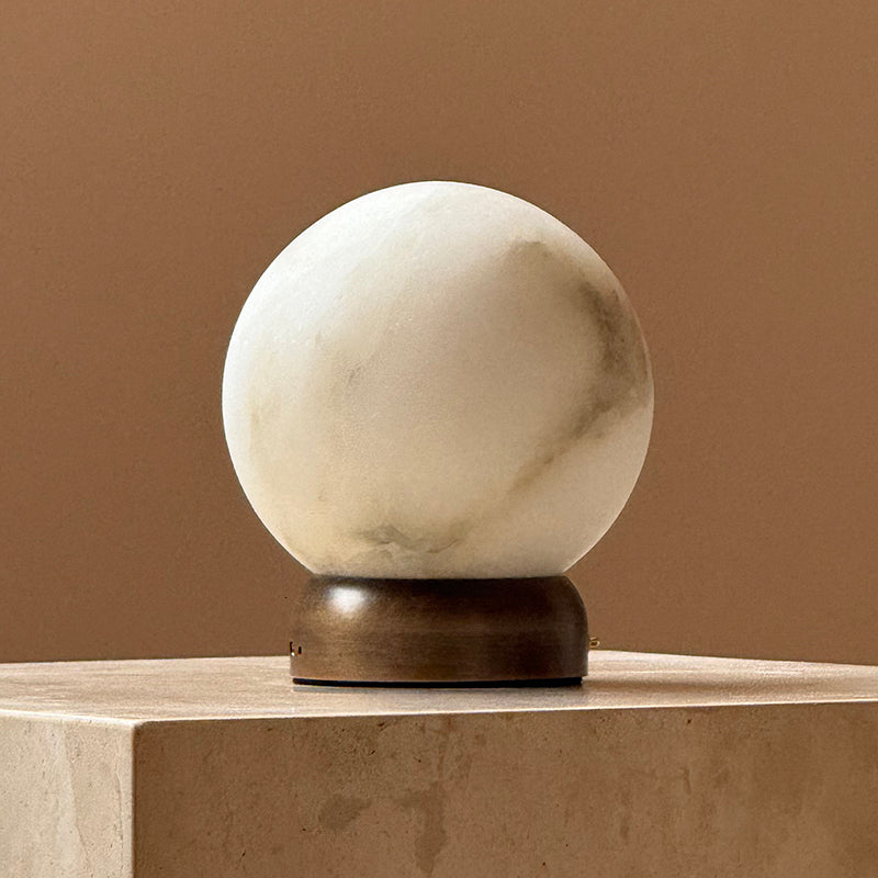 Trevi Orb lampă de masă portabilă (reîncărcabilă)