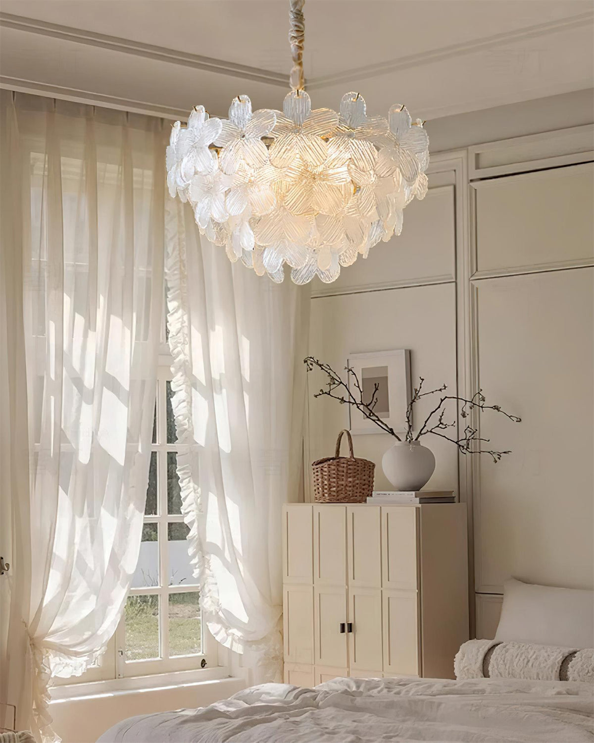 Cavine candelabru roz din sticlă, cu flori