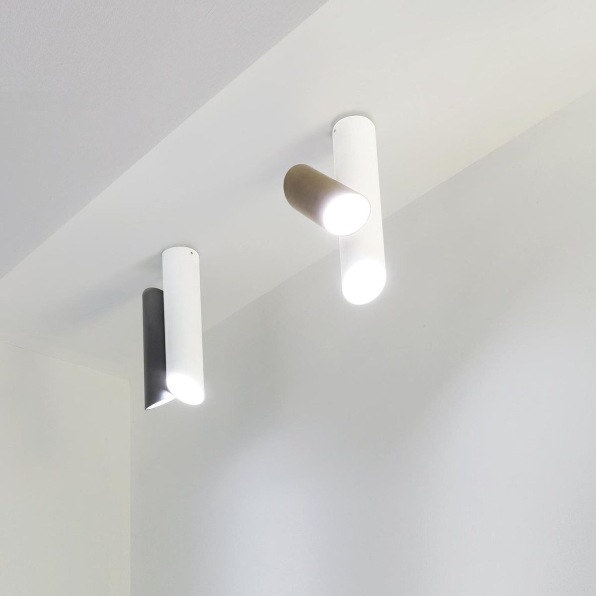 Teu plafonieră minimalistă modernă cu Tuburi