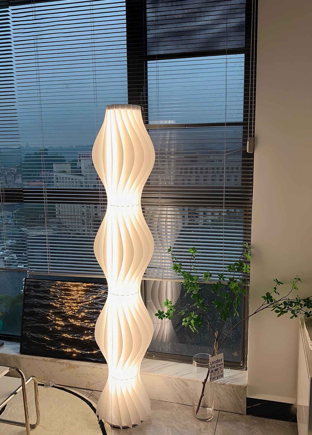 Dotha lampadar contemporan