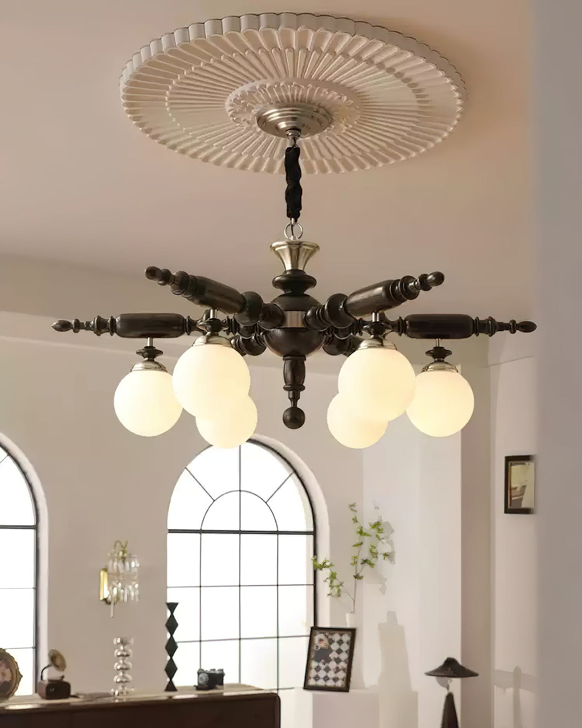 Juvian candelabru din lemn