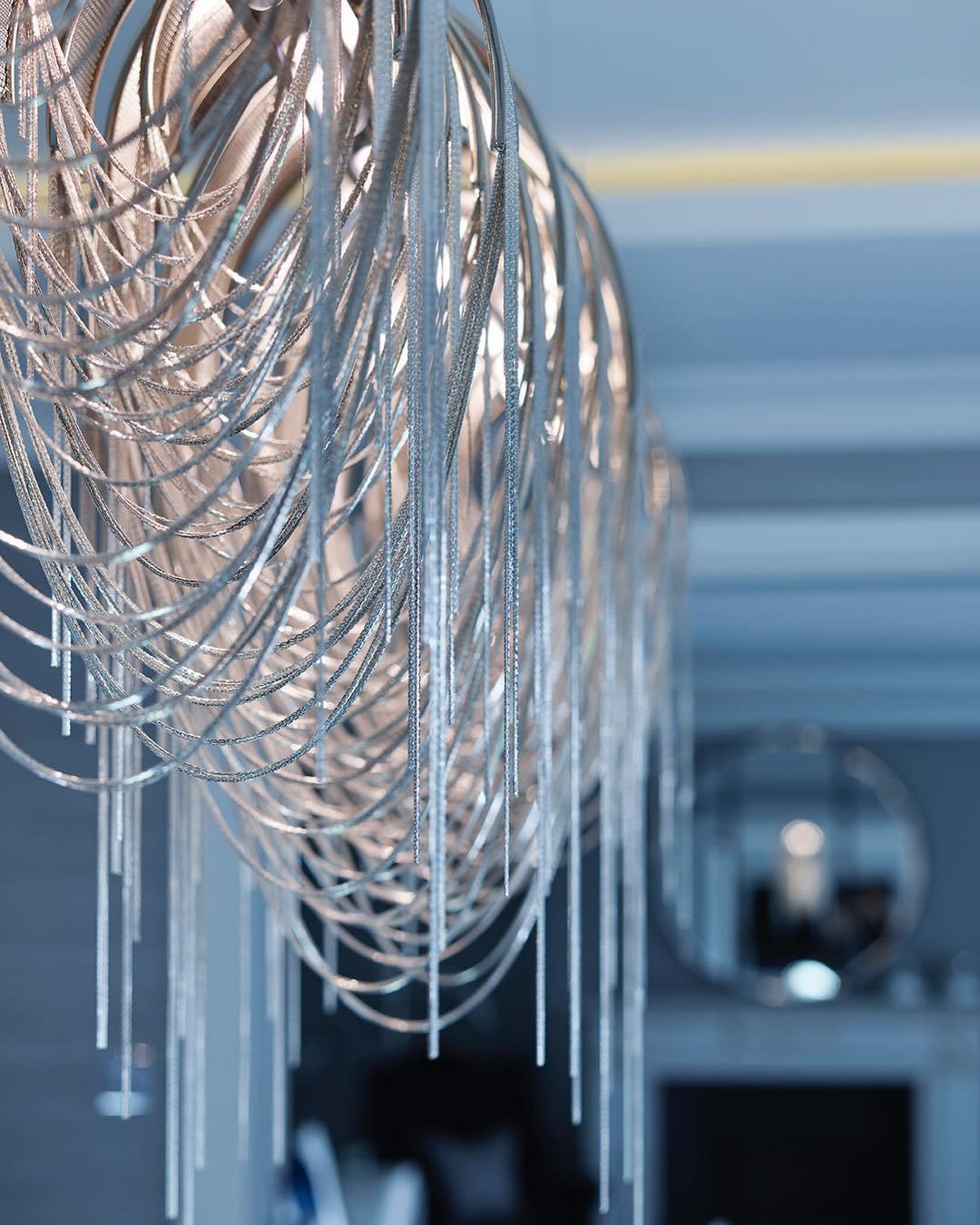 Tarien candelabru Lanțuri Stratificate Nichel Lux