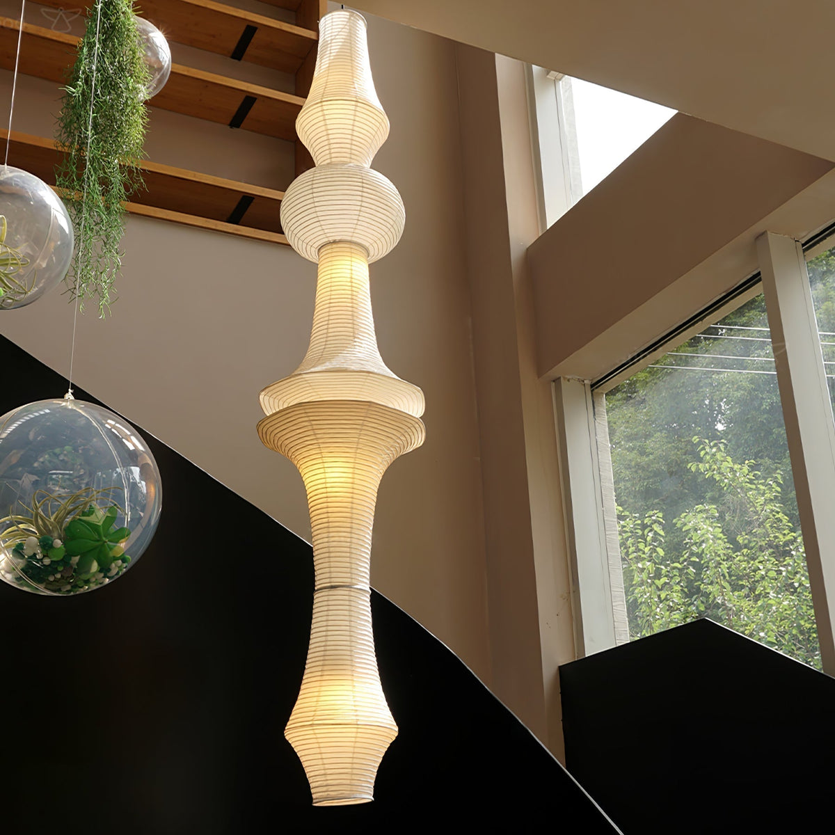 Faye lampă suspendată din hârtie, sculpturală, verticală
