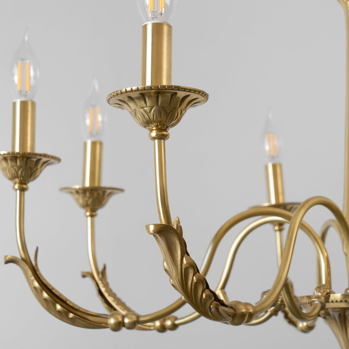 Casivissa candelabru din alamă