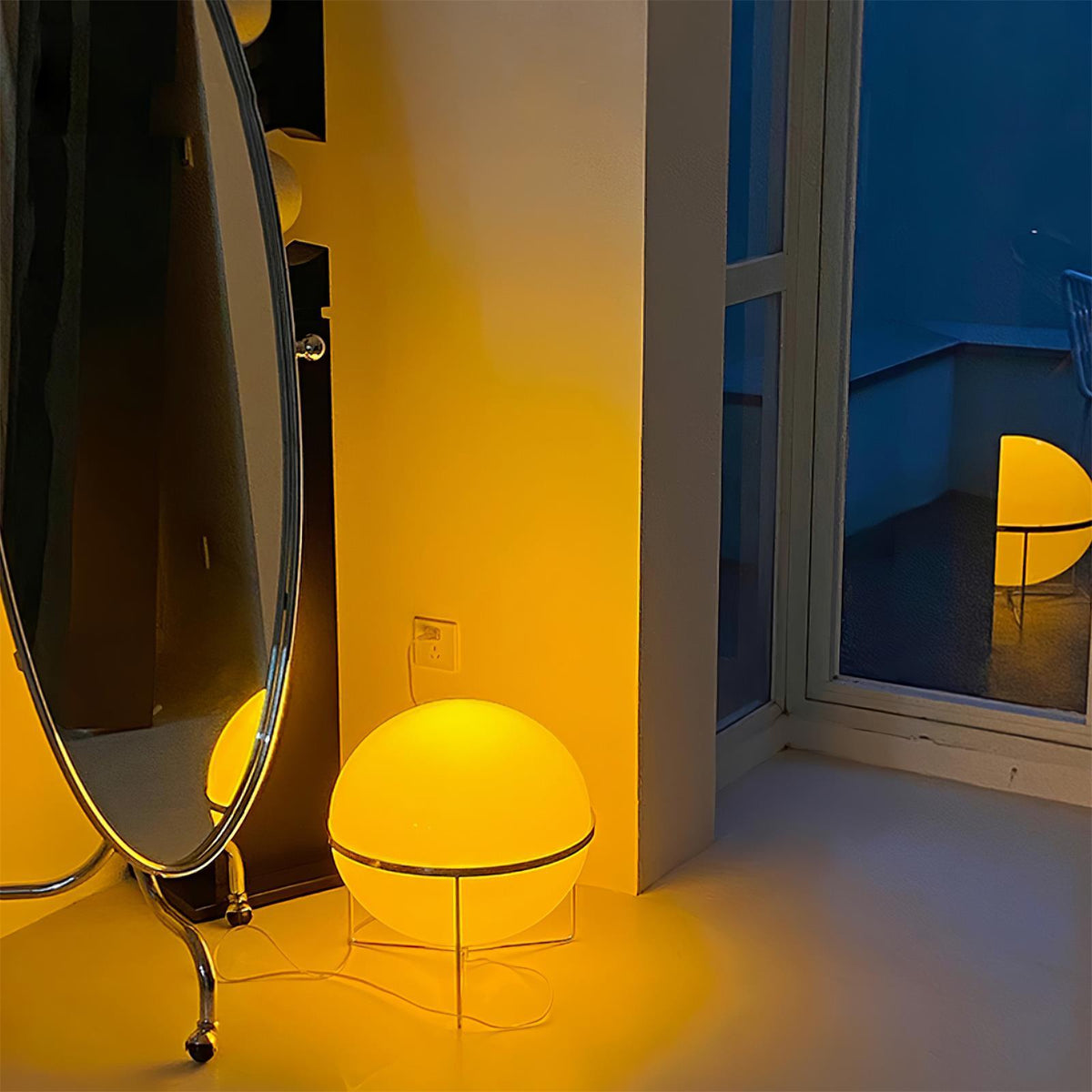 Cori lampă de masă minimalistă