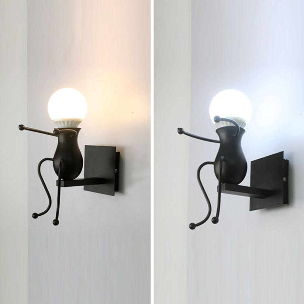 Arisha aplică de perete decorativă modernă cu formă de om din metal, negru/alb