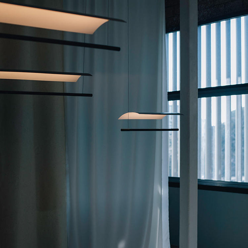 Arisha lampă suspendată minimalistă, liniară din metal