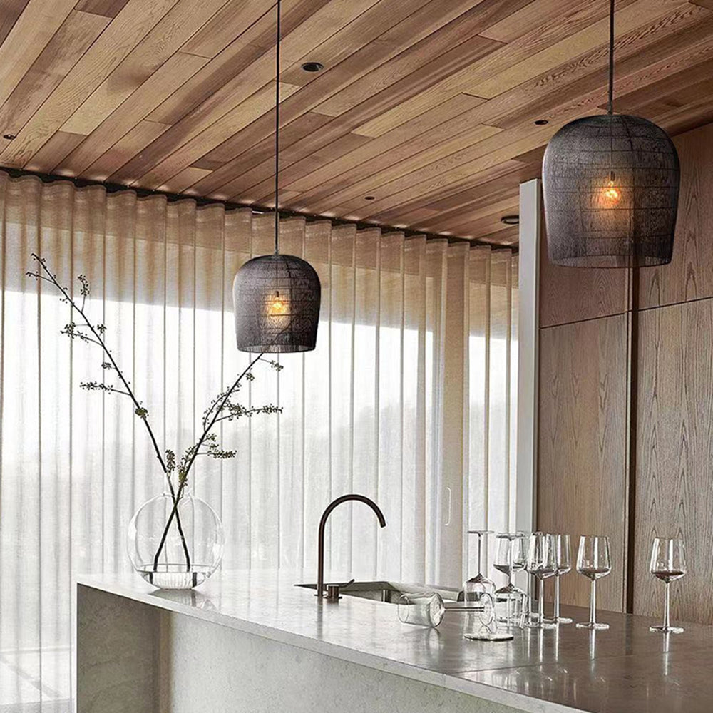 Ritta Wabi Sabi lampă suspendată cu ratan/metal, negru/alb