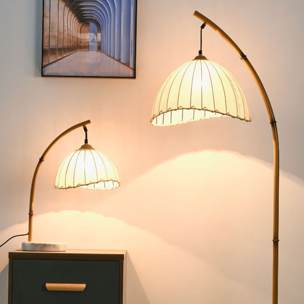 Muto lampadar Vintage cu Formă din Bambus și Abajur din metal/Țesătură, alb