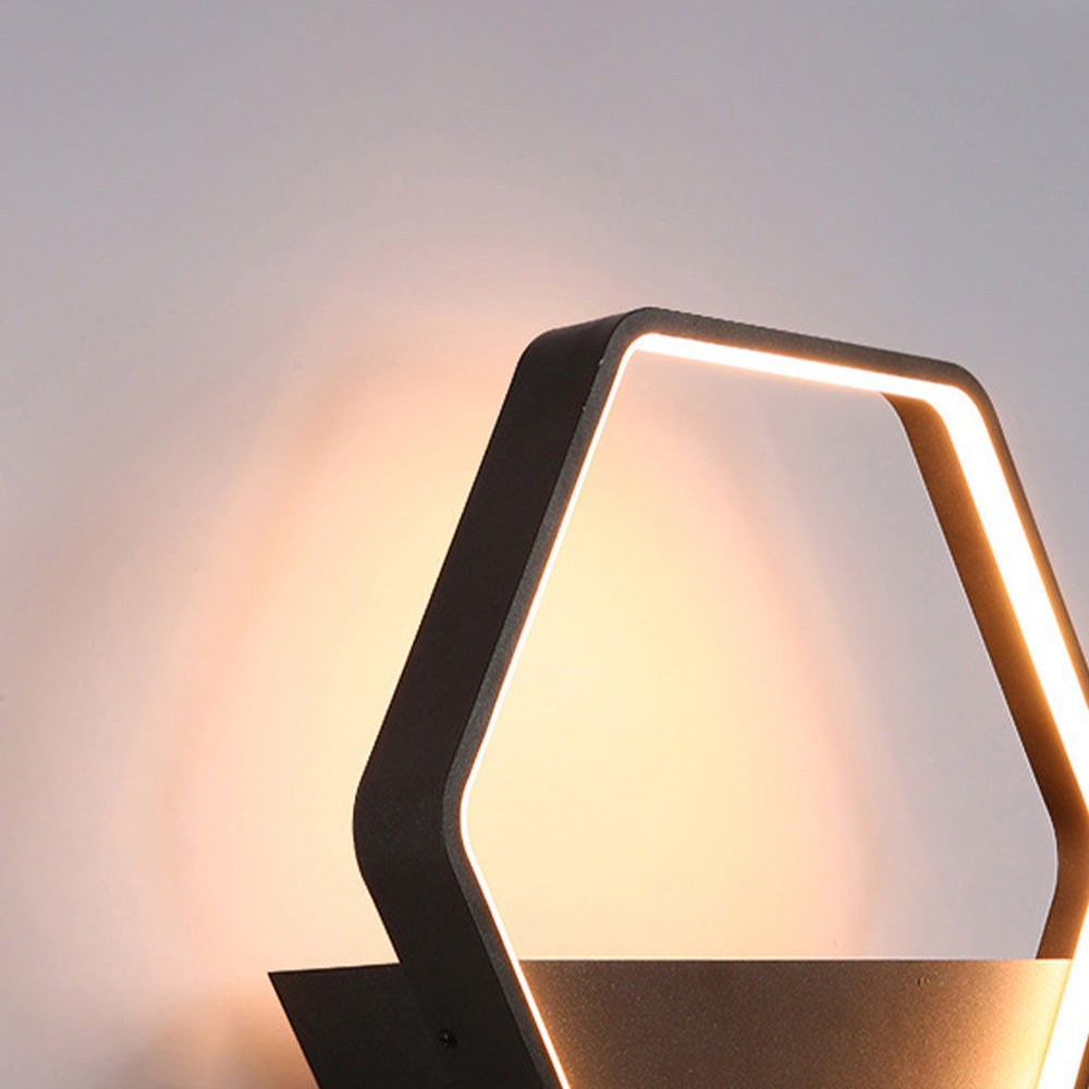 Ray aplică de perete pentru exterior minimalist cu abajur hexagonal și raft din metal negru