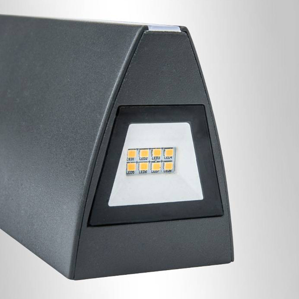 Ray aplică de perete pentru exterior modernă din metal, finisaj negru/silver, în culoare argintie