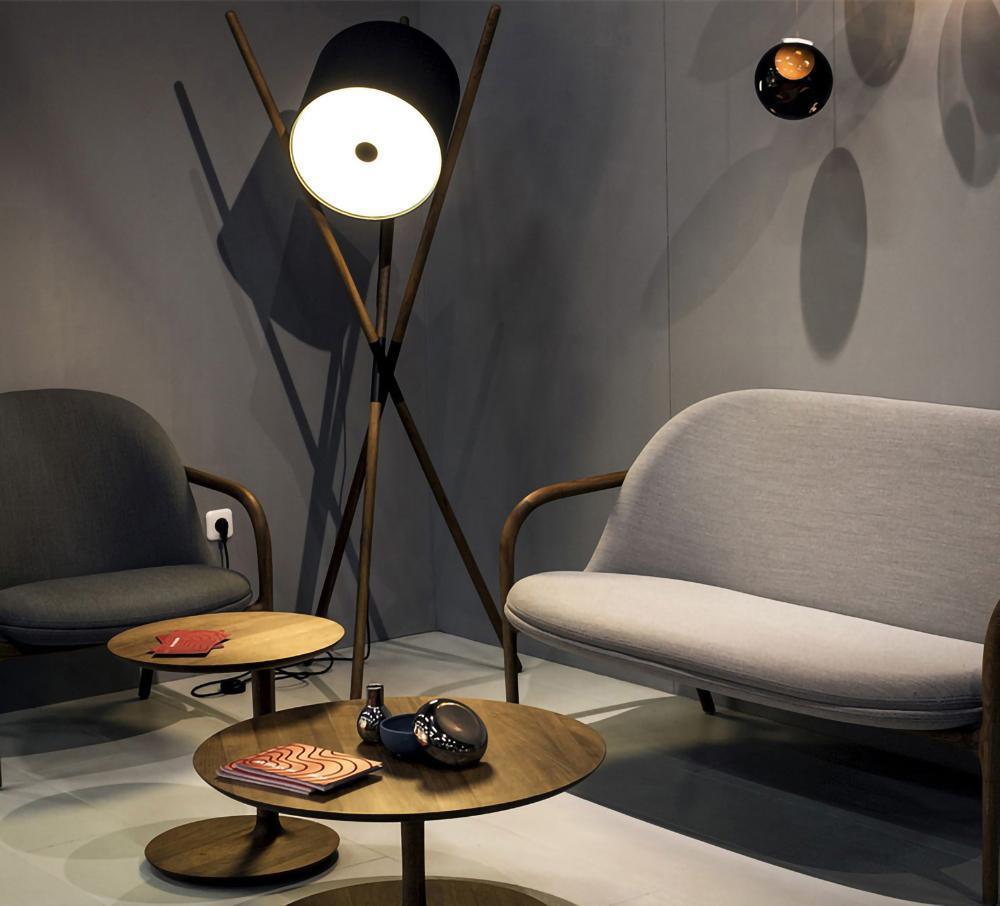 Syloena lampadar contemporan din lemn