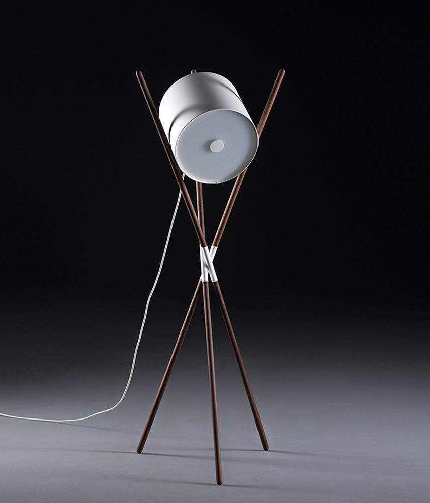 Syloena lampadar contemporan din lemn