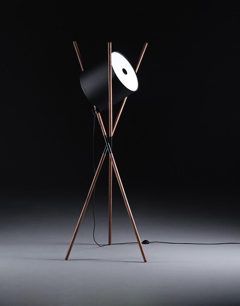 Syloena lampadar contemporan din lemn