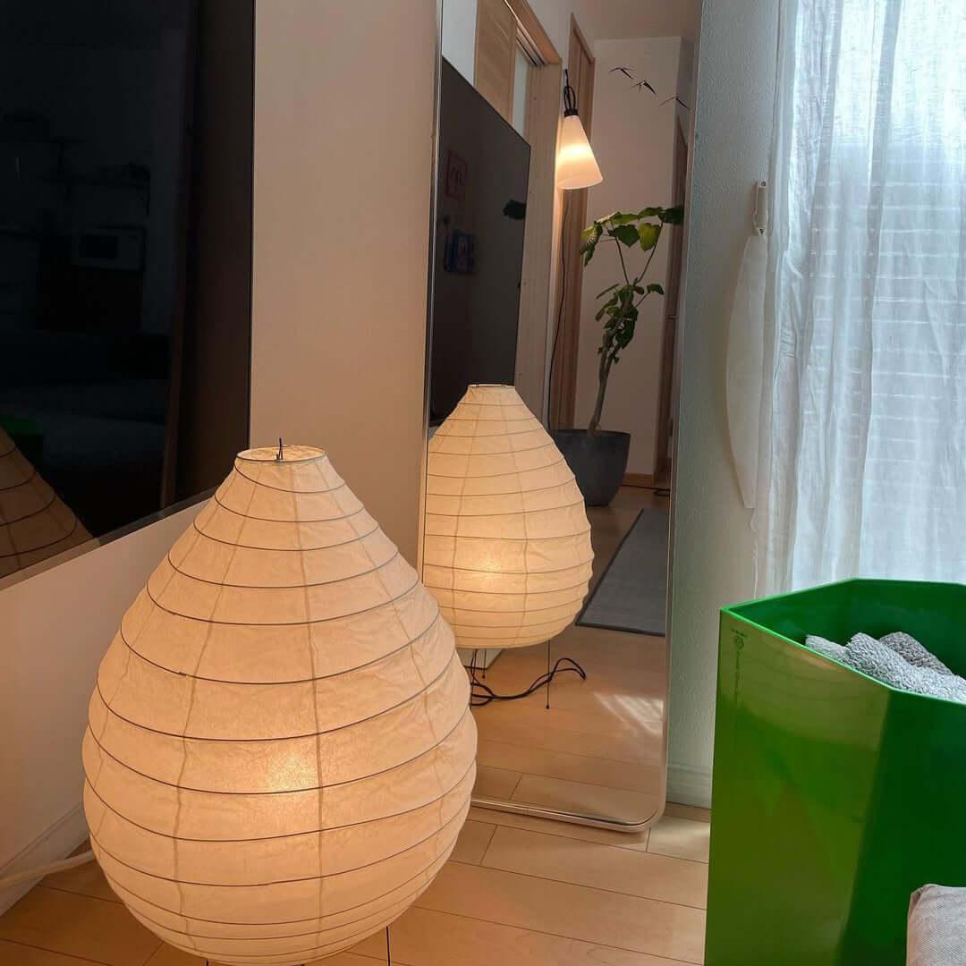 Marien lampă de masă din hârtie