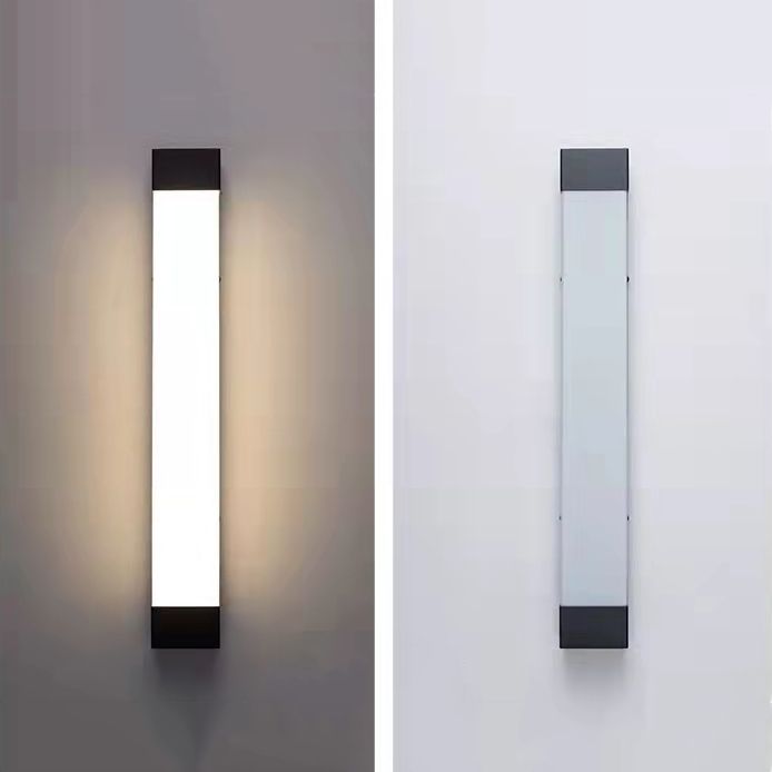 Ray aplică de perete pentru exterior neagră din metal, minimalistă, liniară