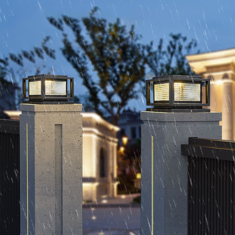 Ray Lămpi metalice dreptunghiulare LED contemporane pentru exterior, negre