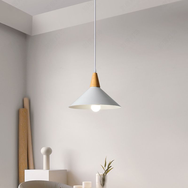 Valentina lampă suspendată minimalistă cu formă de capac din metal, lemn natural
