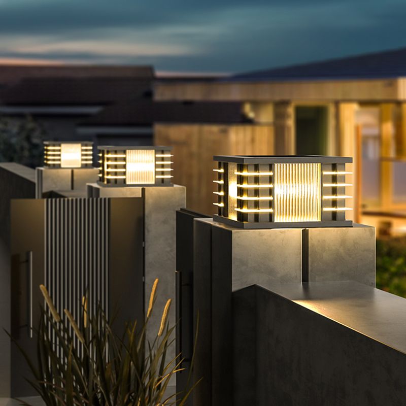Ray lampadar modern Pătrat din metal și sticlă Solar pentru exterior, negru