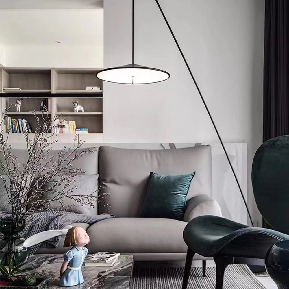 Salgado lampadar cu trei surse de lumină, pentru living