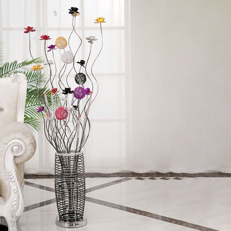Bella Art Deco Vază florală argintie lampadar