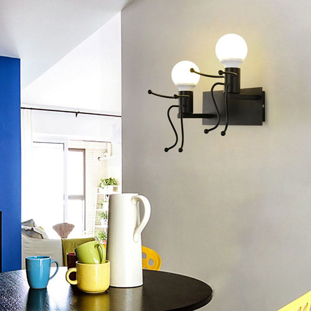 Arisha aplică de perete decorativă modernă cu formă de om din metal, negru/alb