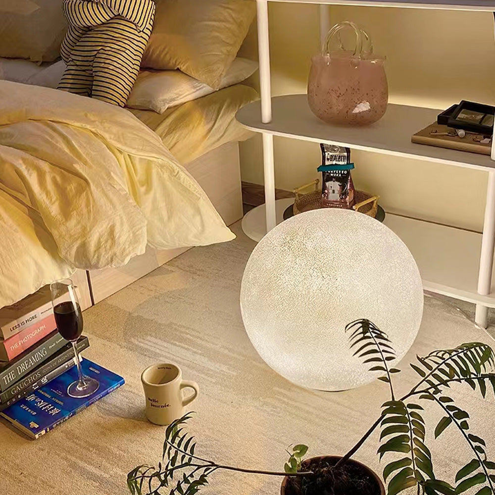 Mira lampadar Decorativ modern Dream, Glob Lunar, Rășină, dormitor