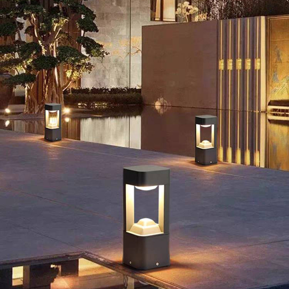 Ray Luminiere contemporană Metalică Triunghiulară cu Goluri pentru Drum exterior, neagră