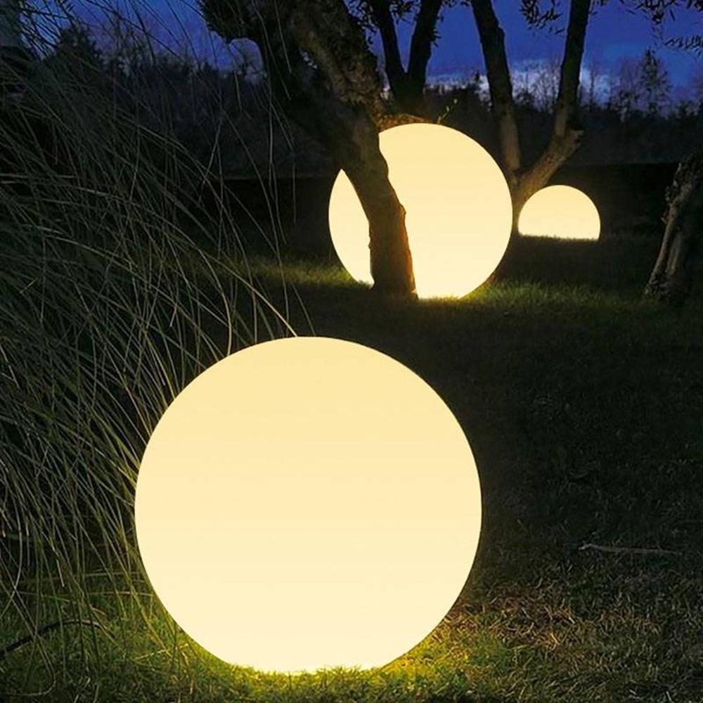Ray corp de iluminat pentru exterior alb din rășină, minimalist, cu glob, LED
