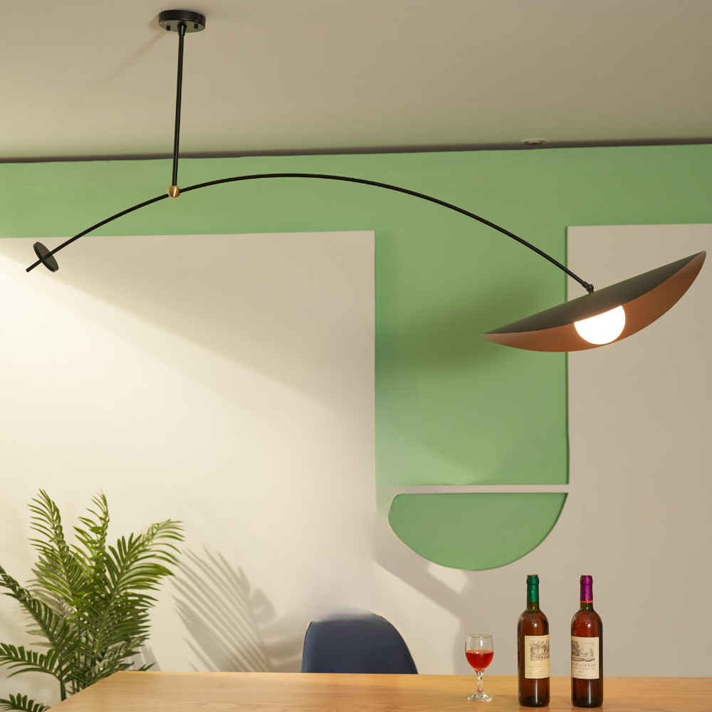 Arisha lampă suspendată minimalistă cu formă de frunză de lotus din metal, negru/auriu