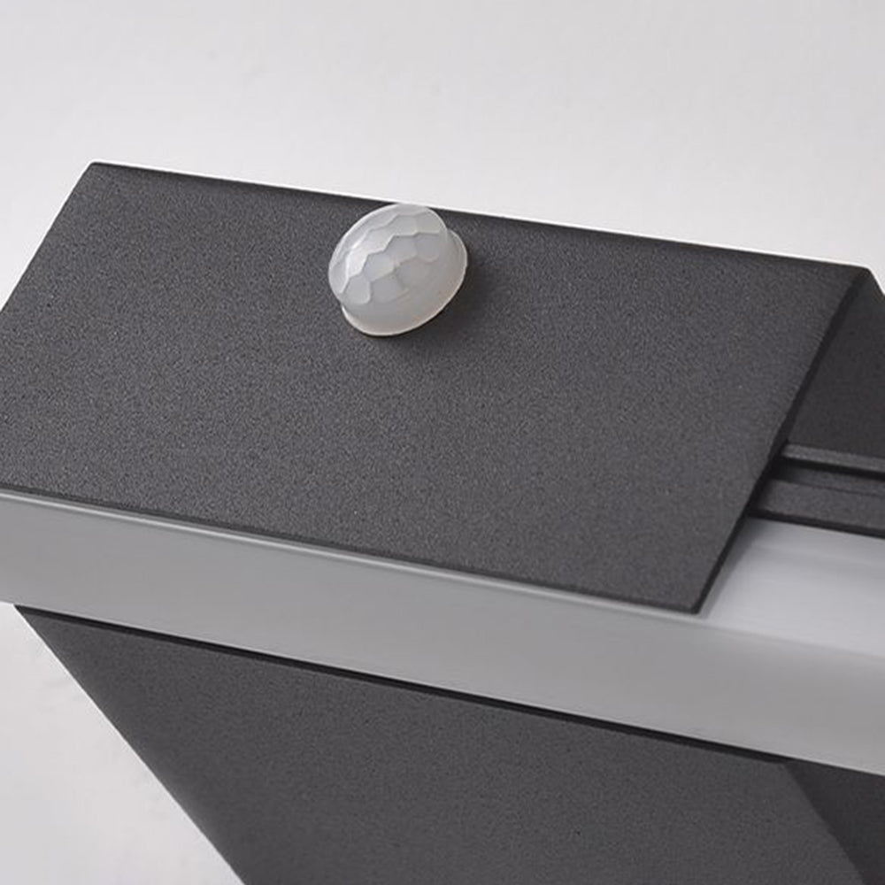 Arisha aplică de perete minimalistă liniară din metal, negru/alb, pentru baie