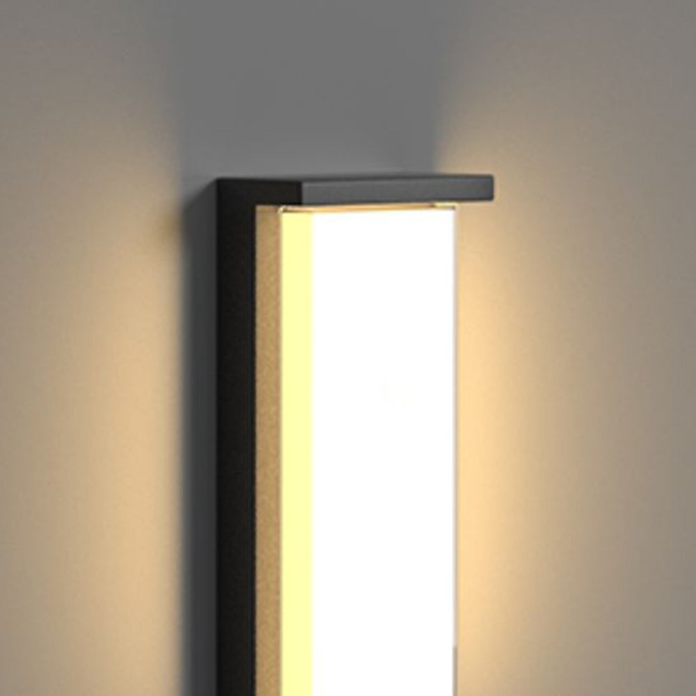 Ray aplică de perete pentru exterior neagră din metal, modernă, minimalistă, dreptunghiulară