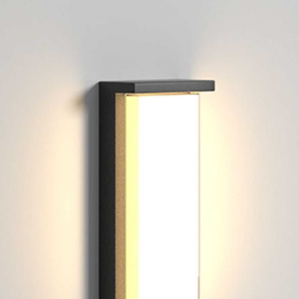 Ray aplică de perete pentru exterior neagră din metal, modernă, minimalistă, dreptunghiulară