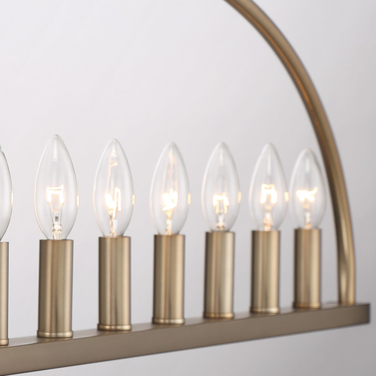 Orelerora candelabru liniar