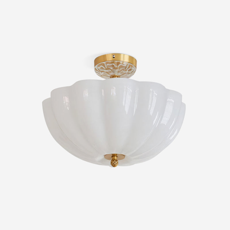 Cava plafonieră din alamă și sticlă cu Siluetă modernă de Petală Elegantă