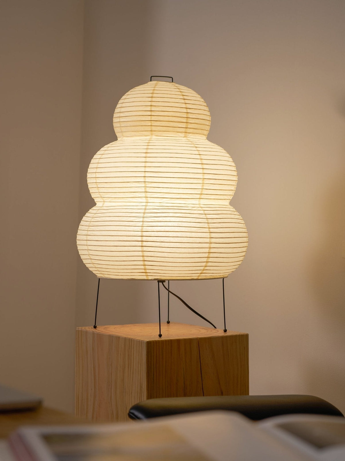 Tranquilux lampă de masă inspirată din Japonia din hârtie