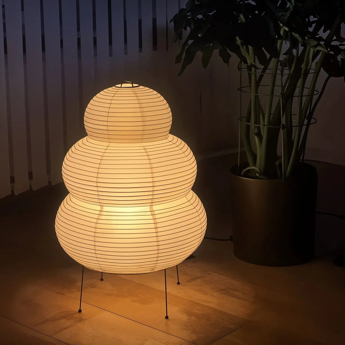 Tranquilux lampă de masă inspirată din Japonia din hârtie