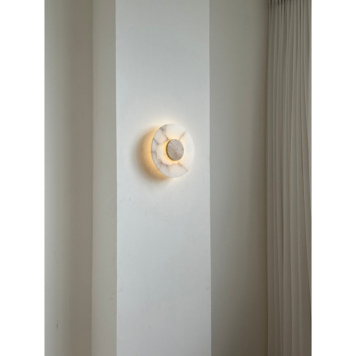 Rauduvyi aplică de perete modernă, minimalistă din alabastru