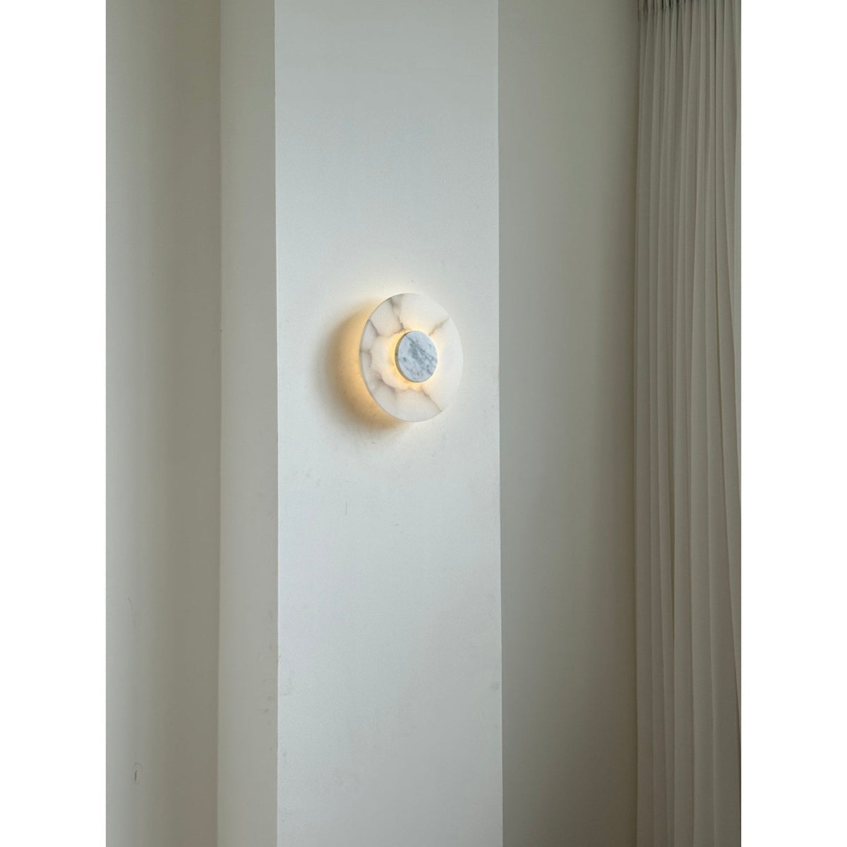 Rauduvyi aplică de perete modernă, minimalistă din alabastru
