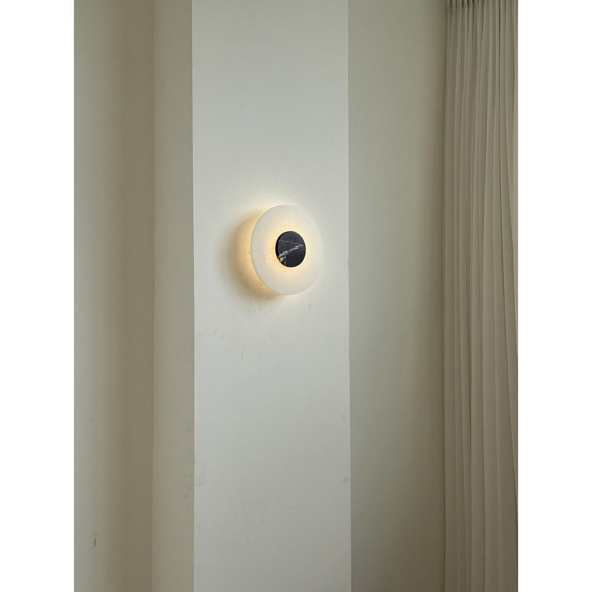 Rauduvyi aplică de perete modernă, minimalistă din alabastru