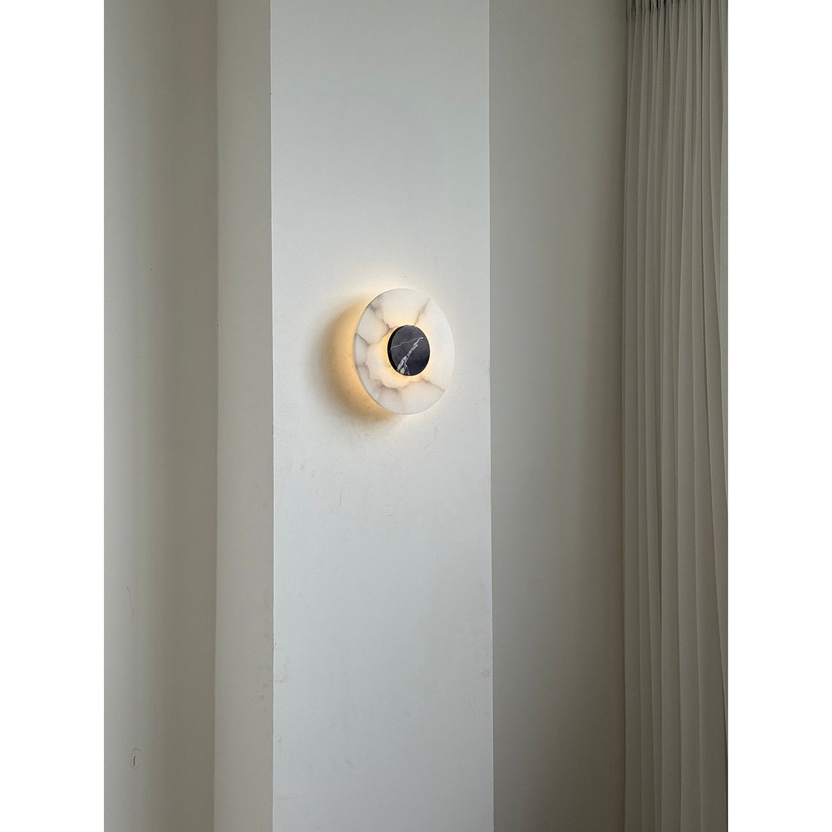 Rauduvyi aplică de perete modernă, minimalistă din alabastru