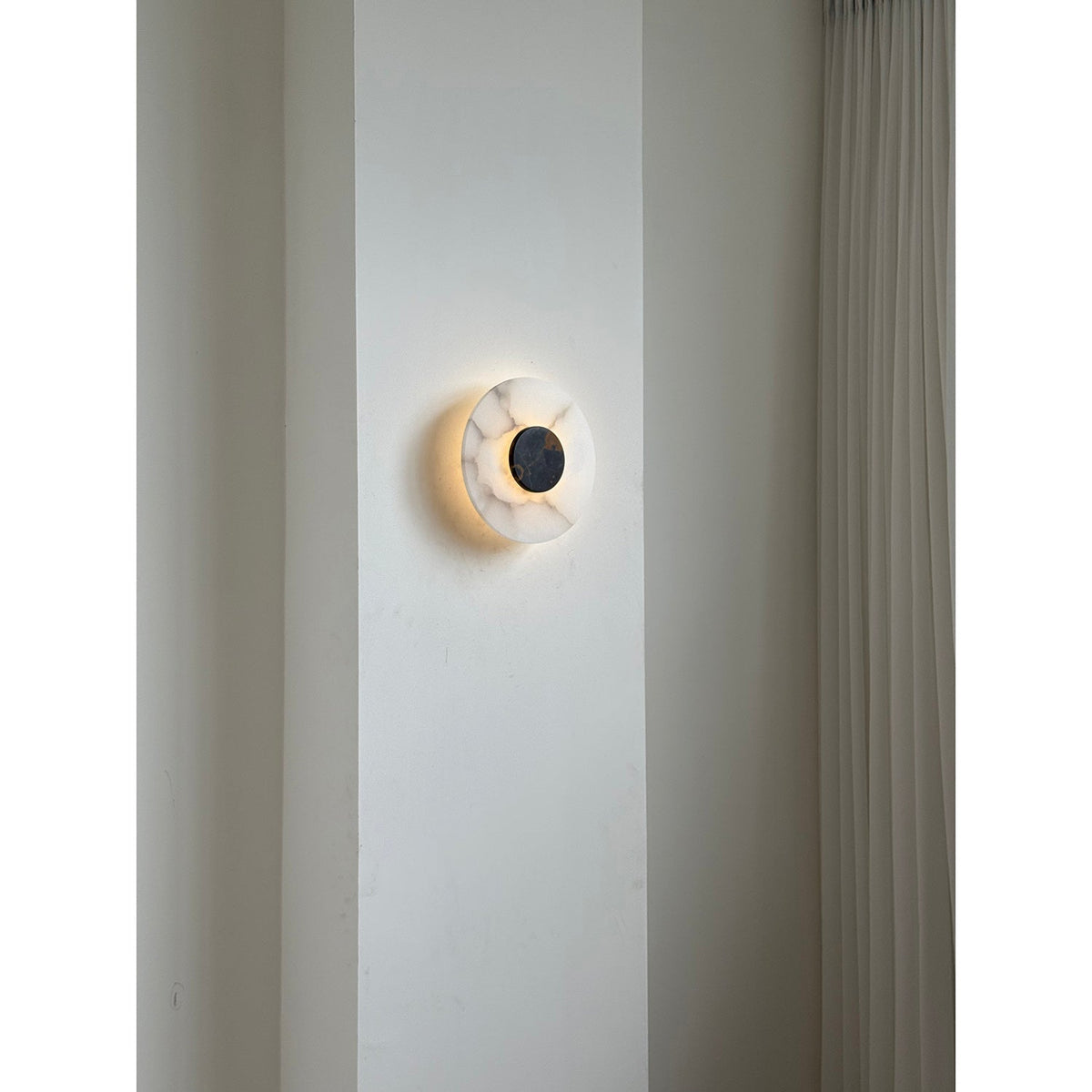 Rauduvyi aplică de perete modernă, minimalistă din alabastru