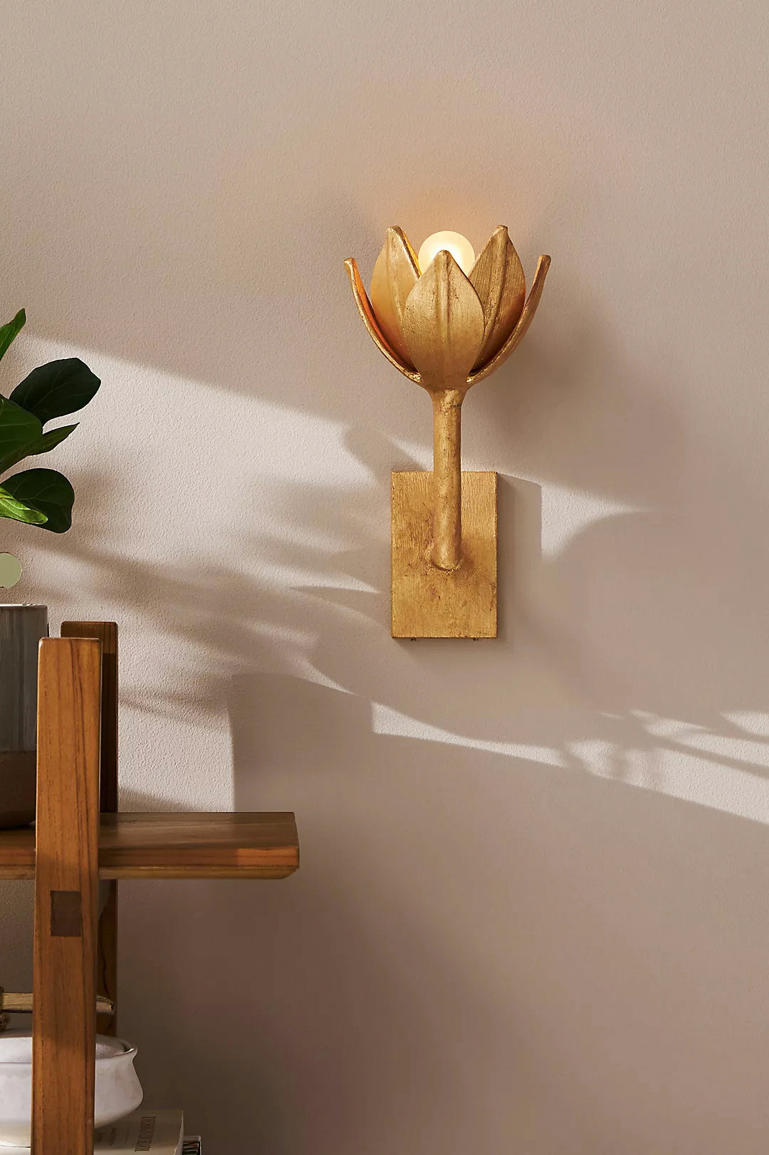 Ulfuvyn aplică de perete modernă, minimalistă din alamă