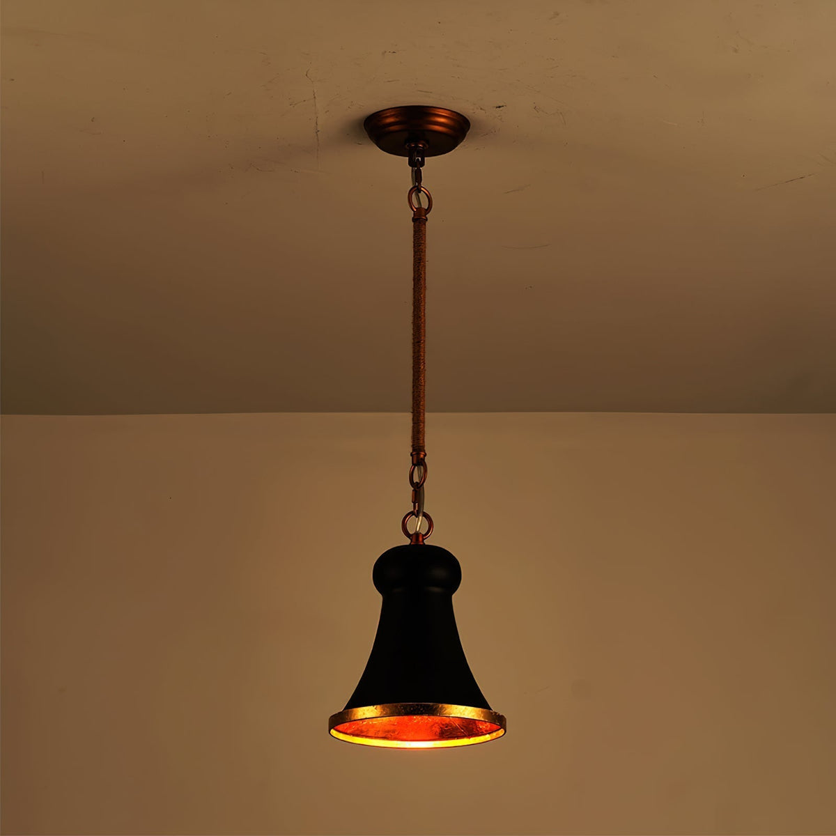 Vatnuvyn lampă suspendată modernă, minimalistă din metal