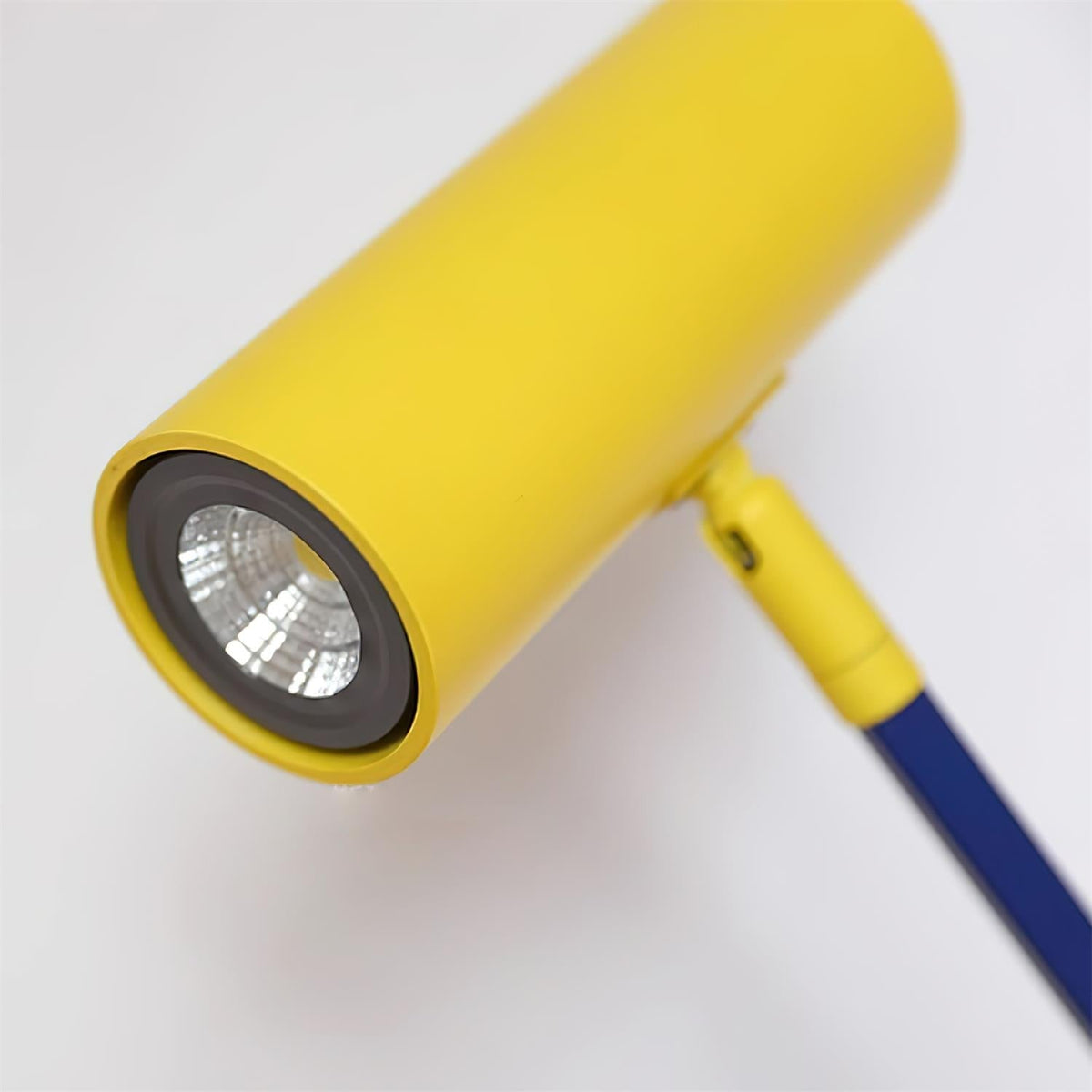 Ura lampadar
