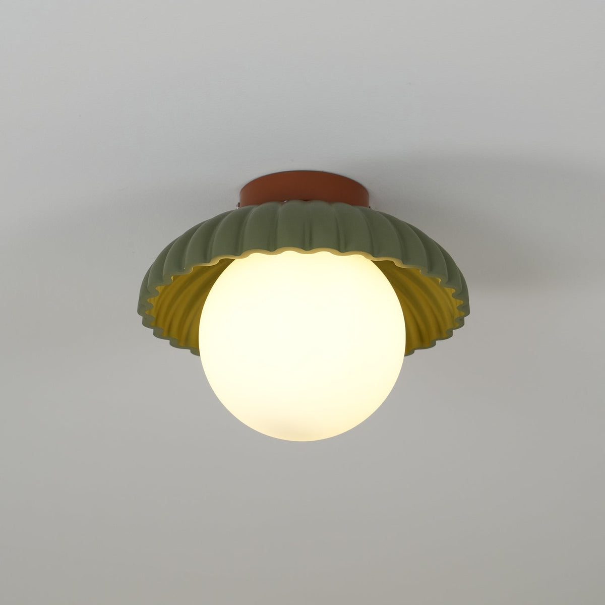 Scallop plafonieră aplicată, cu lumină difuză