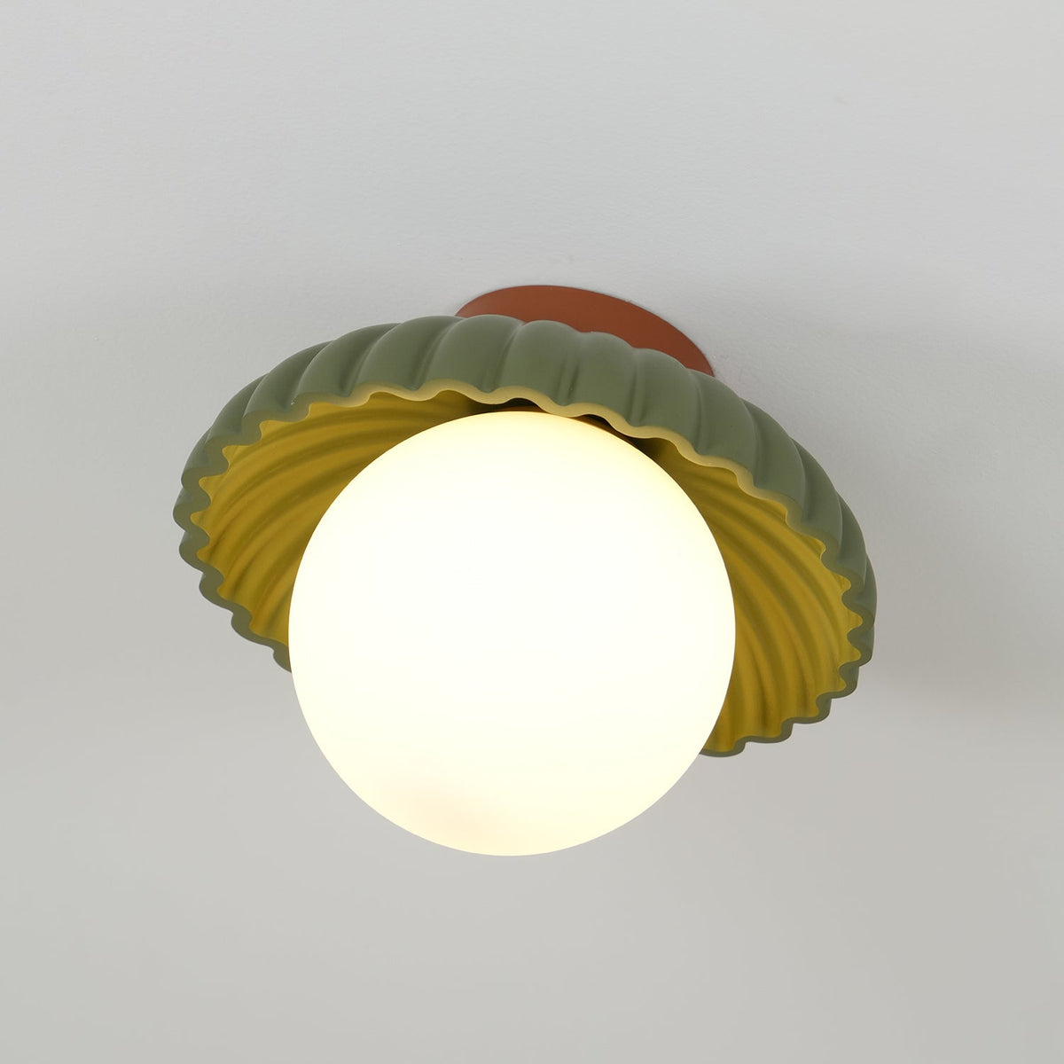 Scallop plafonieră aplicată, cu lumină difuză